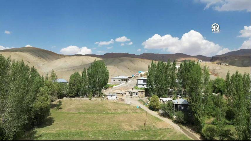 Bu okulda 3 yıldır tek bir öğrenci var. 9 yaşındaki Hasret artık sınıf arkadaşı istiyor - Resim: 29